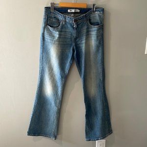 Levis 518 Bootcut Jeans